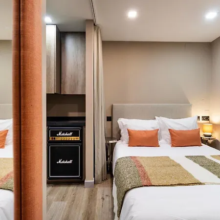 Charm Flats Apartment *