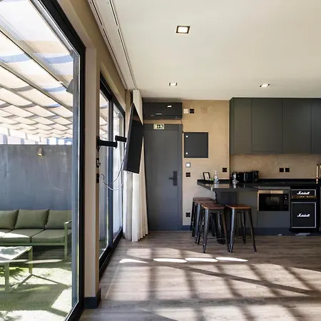 Charm Flats Apartment