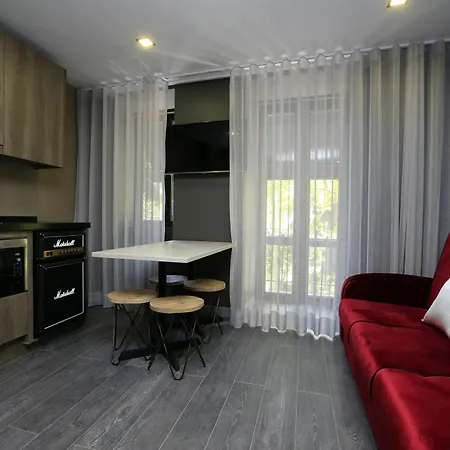 Charm Flats Apartment *