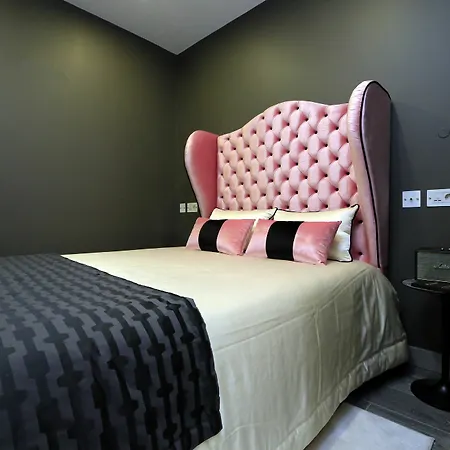 Charm Flats Apartment *