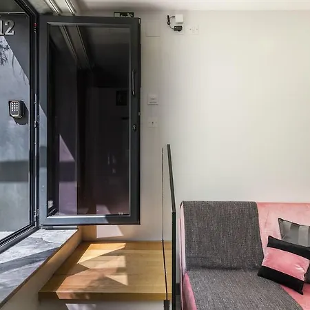 Charm Flats Apartment *